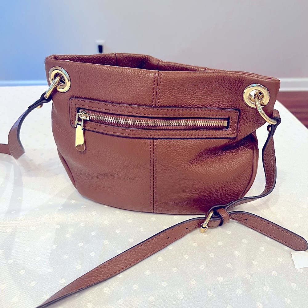 Like new Vince crossbag!